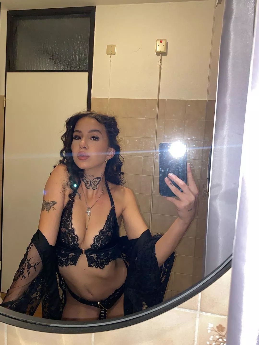 Wenn du mich so im badezimmer findest.. was passiert dann? 🦋