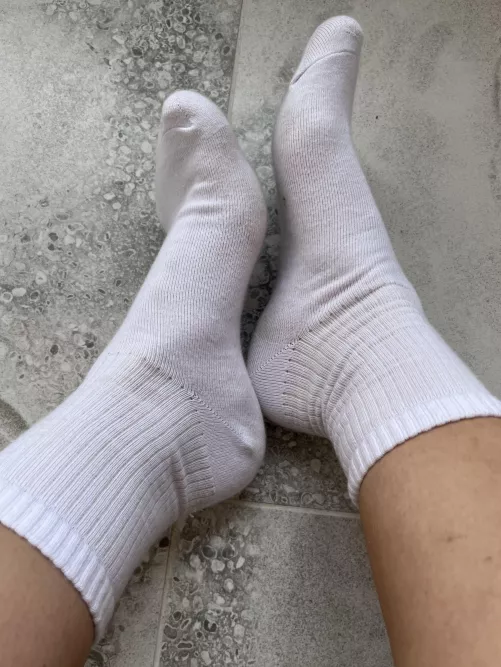 What do you think about this white socks