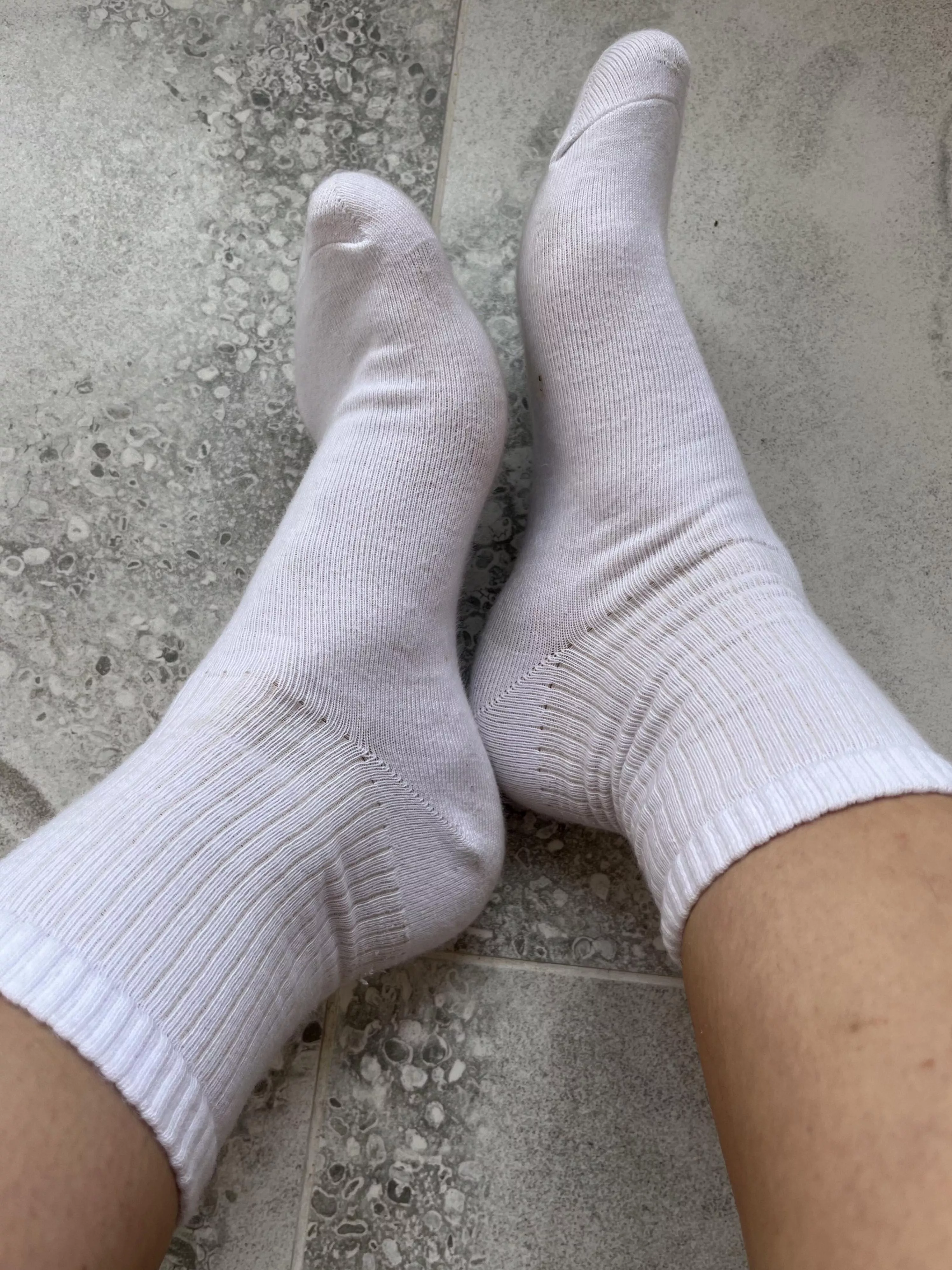 What do you think about this white socks