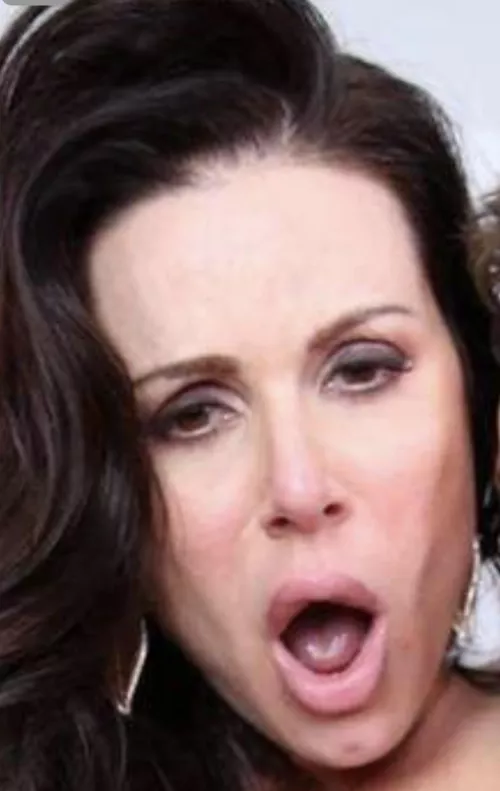 What is Kendra thinking about here?