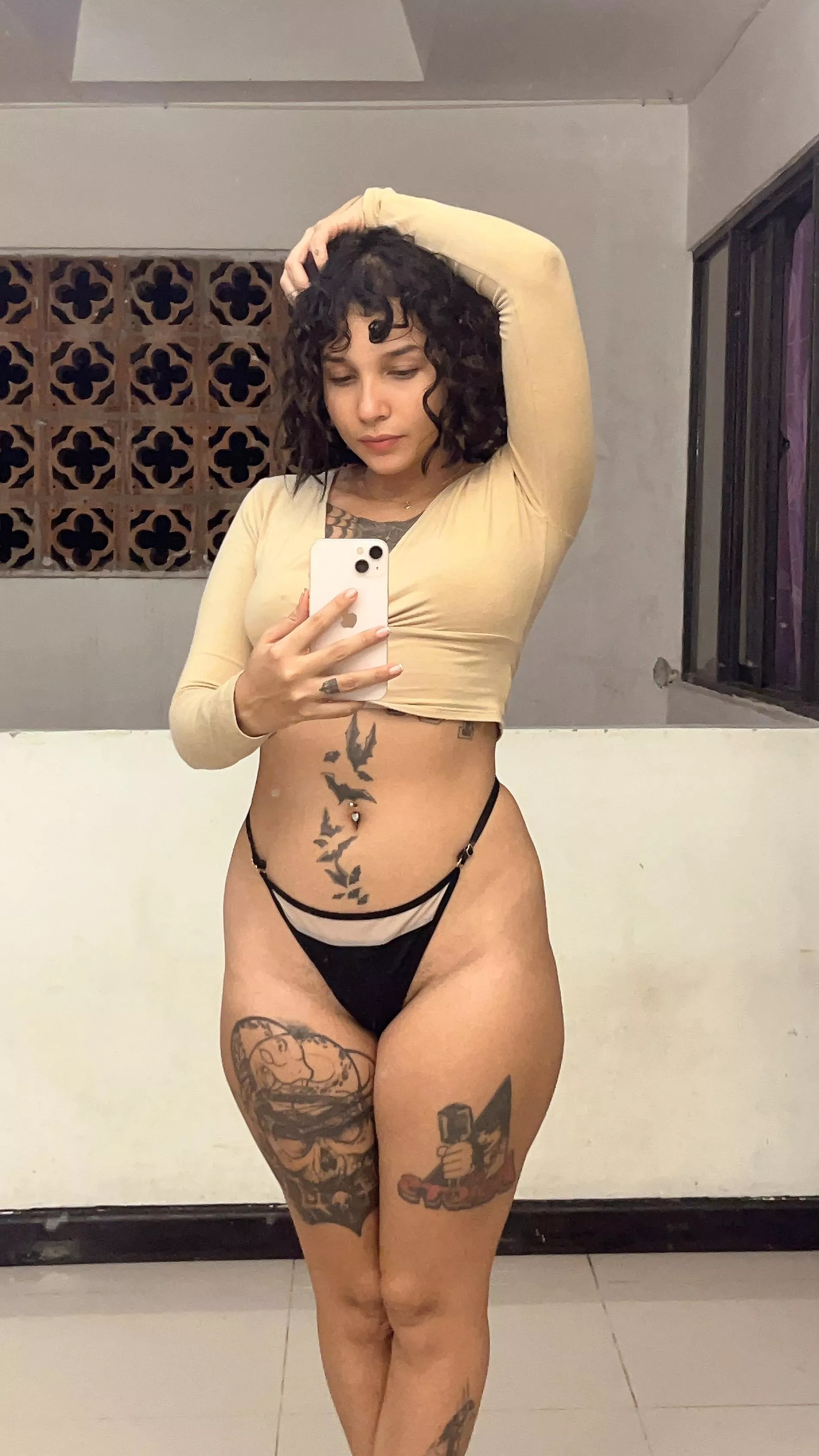 what peace it gives me to take pictures of myself in this mirror