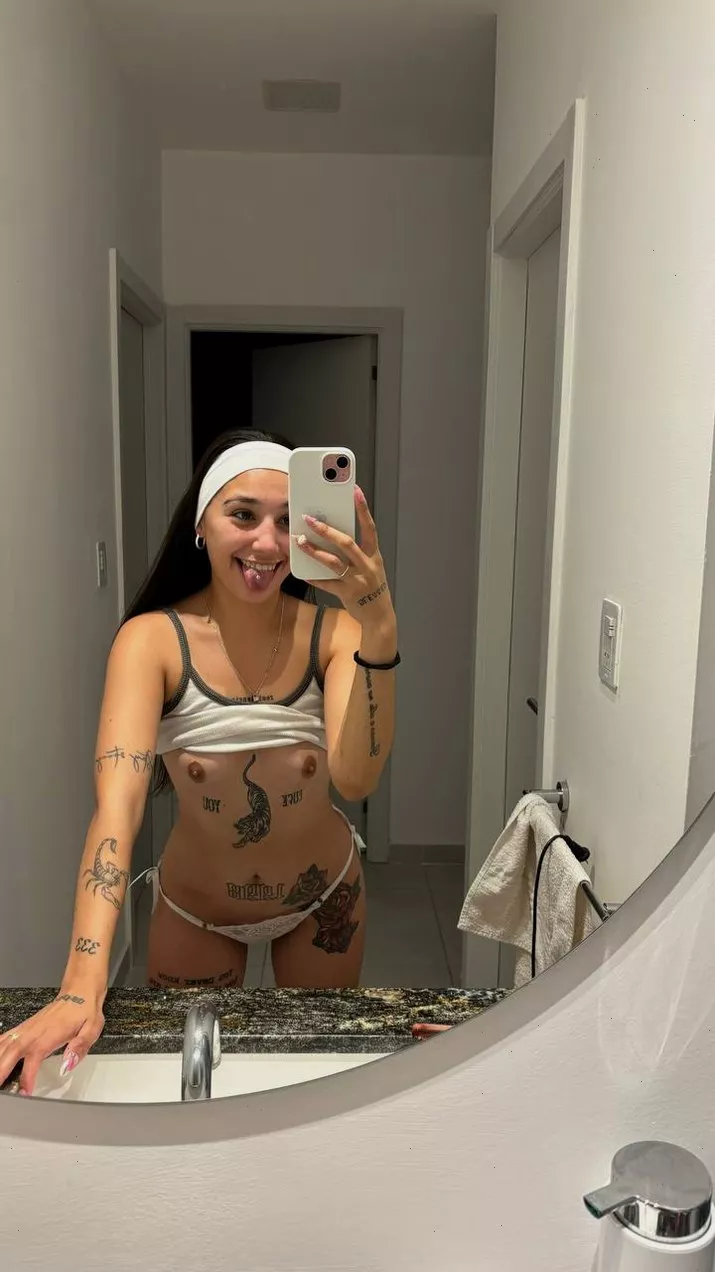 Who likes blowjobs [f4m]