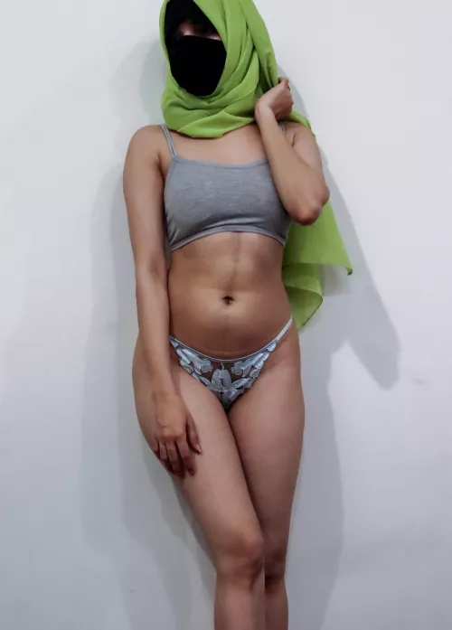 why do pakistani moms always try to control our sex lives