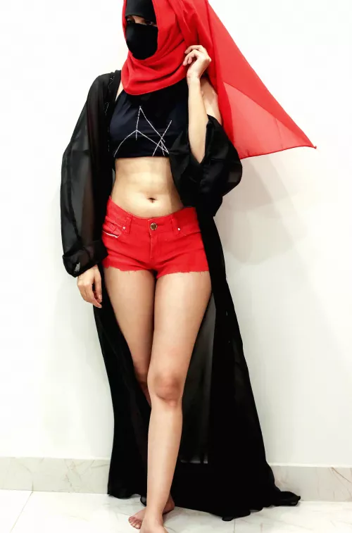 why do people assume i'm not sexy just because i wear hijab