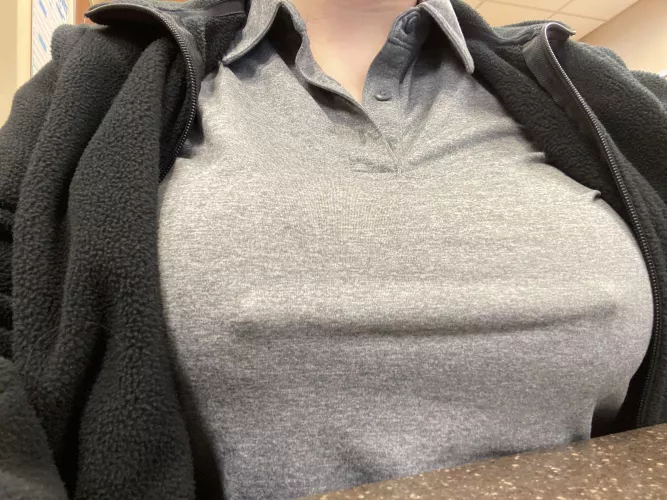 Working in a clinic can be so boring. Sometimes I gotta spice it up. 😏