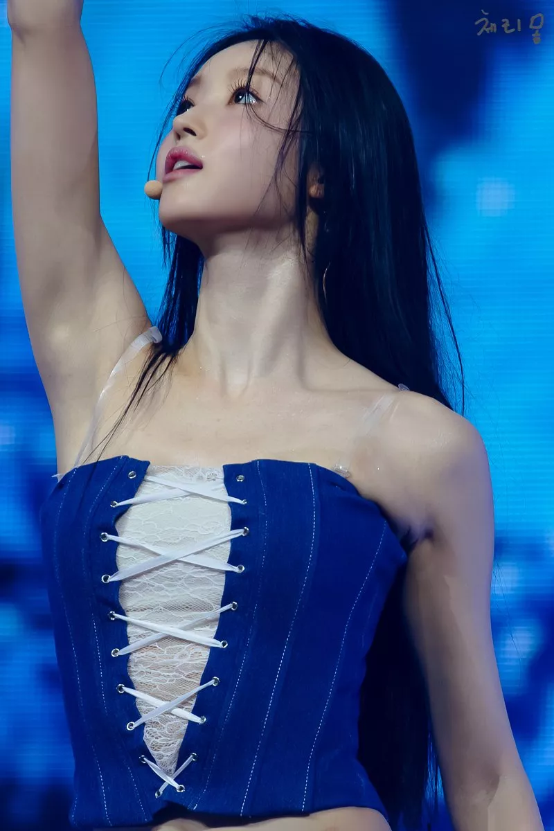 Yooa (Oh My Girl )