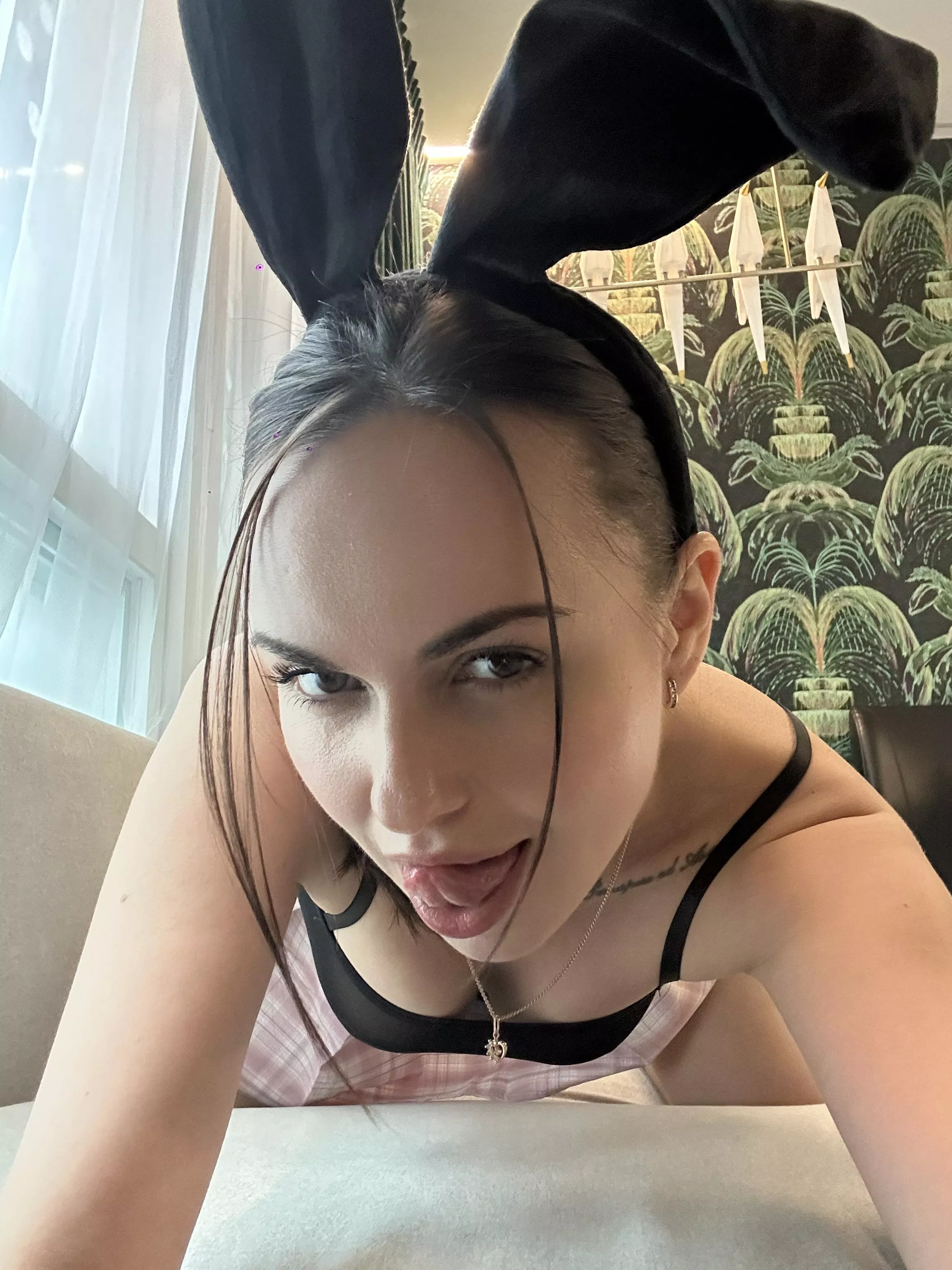 You can fuck me and hold my ears, I'm your rabbit🥕