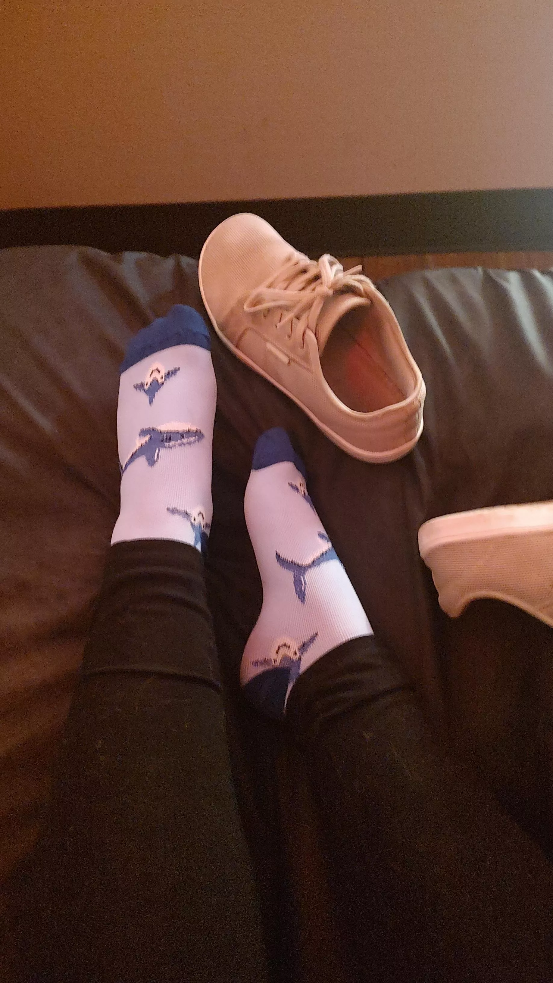 You don't deserve my bare soles