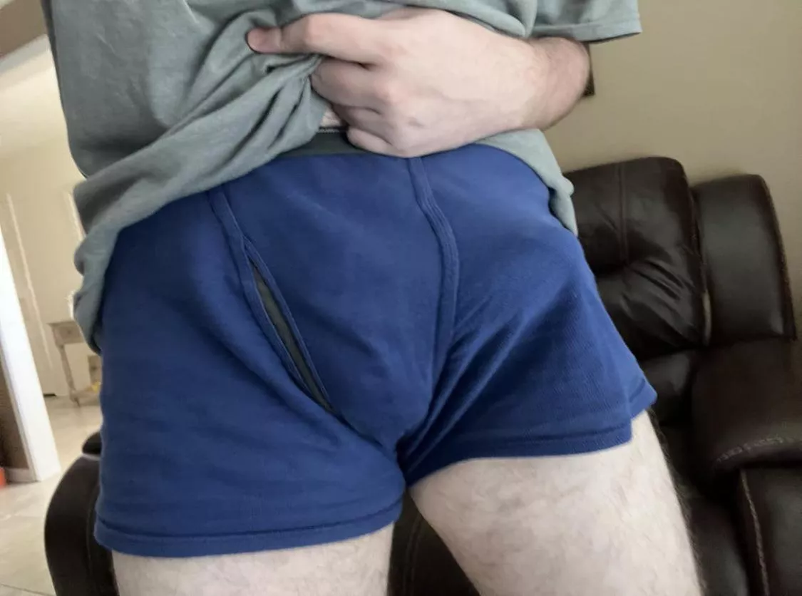 (19) Do these boxers make my dick look fat?