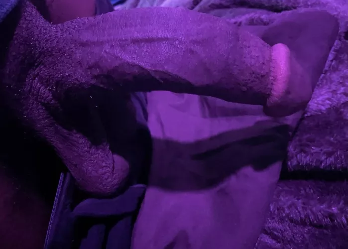 24[M4A]West Babylon- Thick, clean cock looking for fun. Can’t host, can travel. Send pics! You may peek my interest 