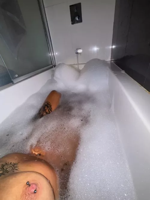 A big reveal in the bath tub.