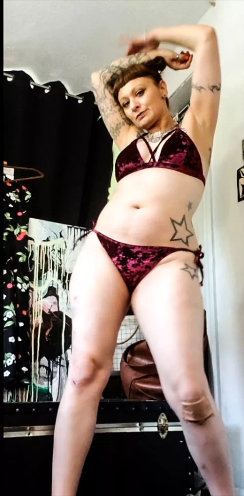 a new velvety set with ties on the sides, i think its a keeper