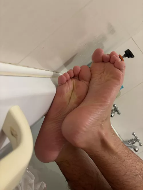 Anyone want to give these wrinkled soles attention?