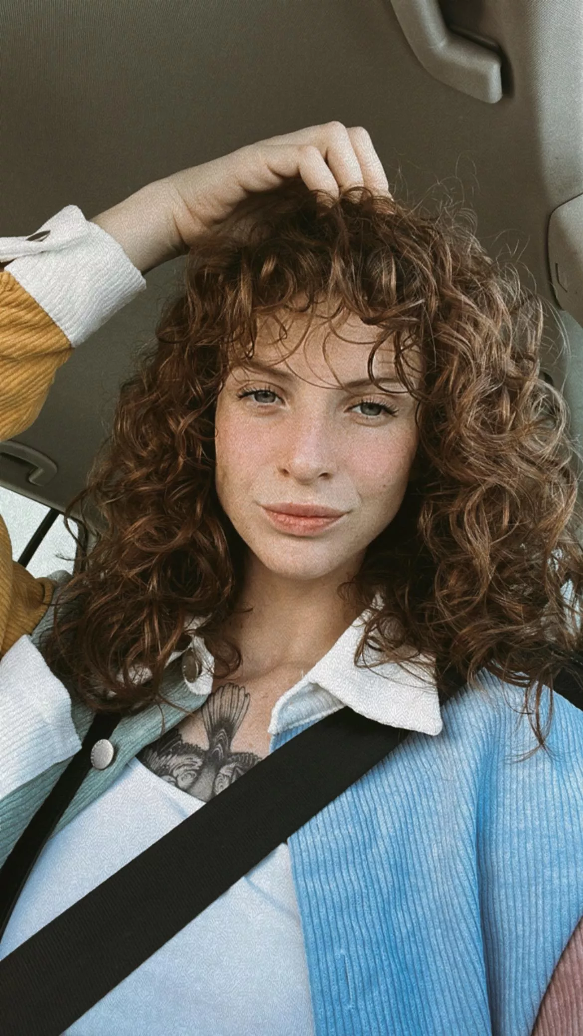 Beauty with natural hair.