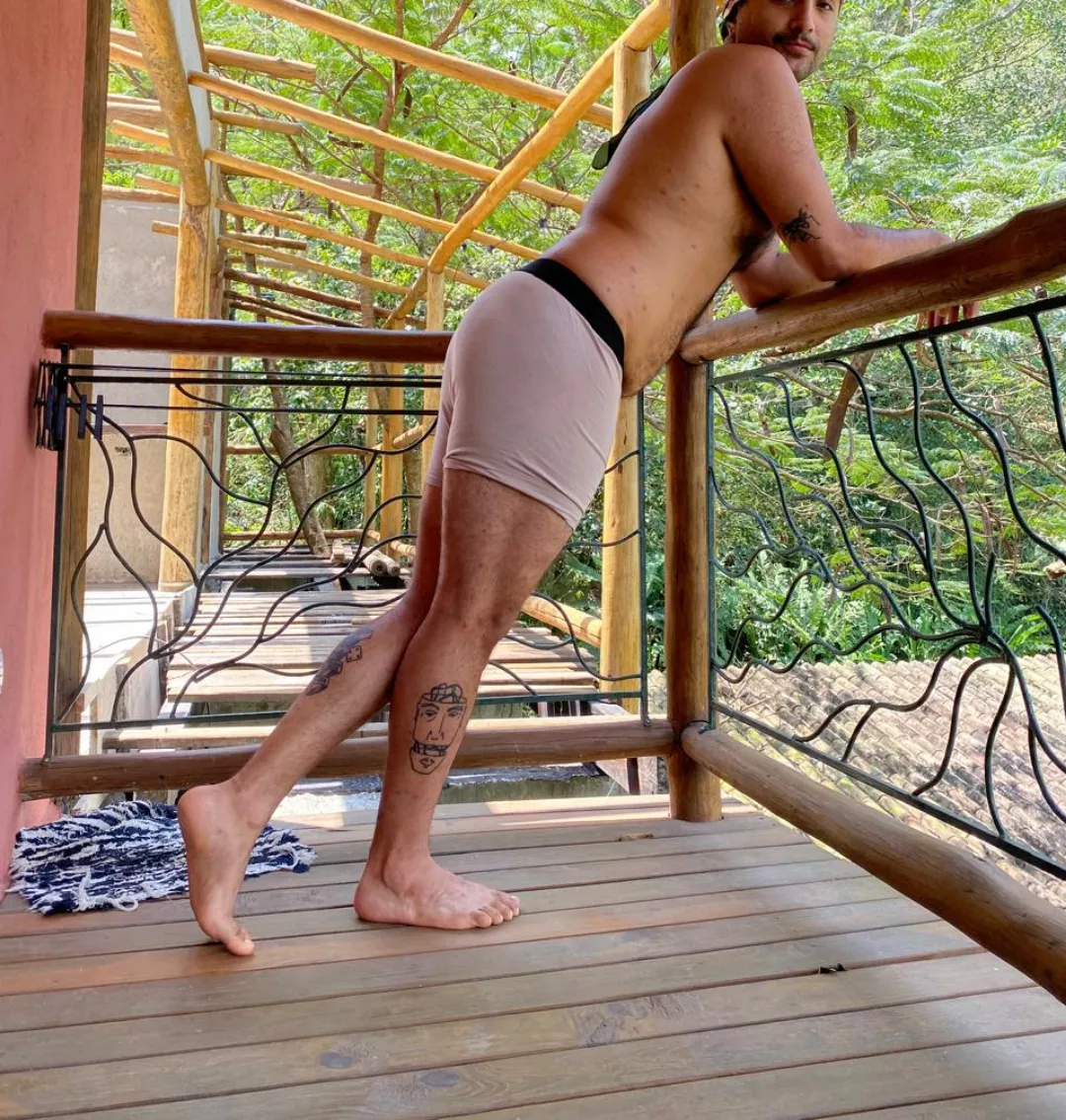 Big latin bear for you to enjoy🥵