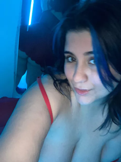 Can I be your favorite big girl?