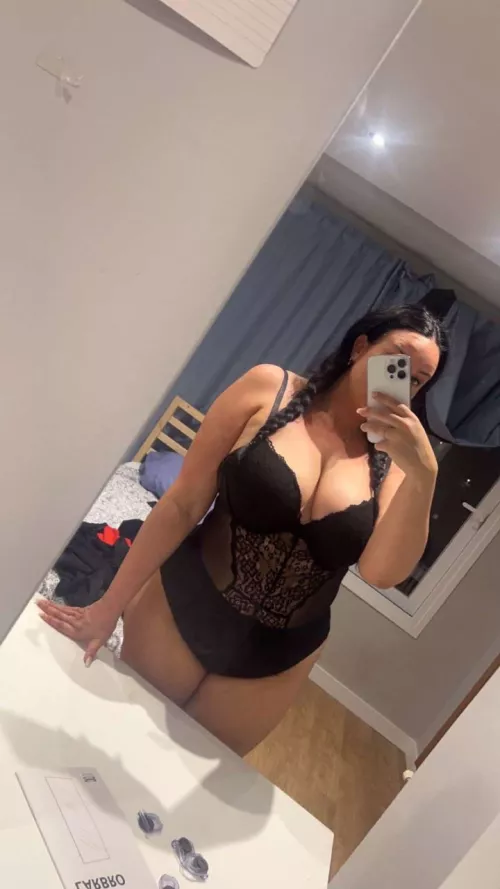 can I show you my 🍒 breasts tonight?🤭🙈