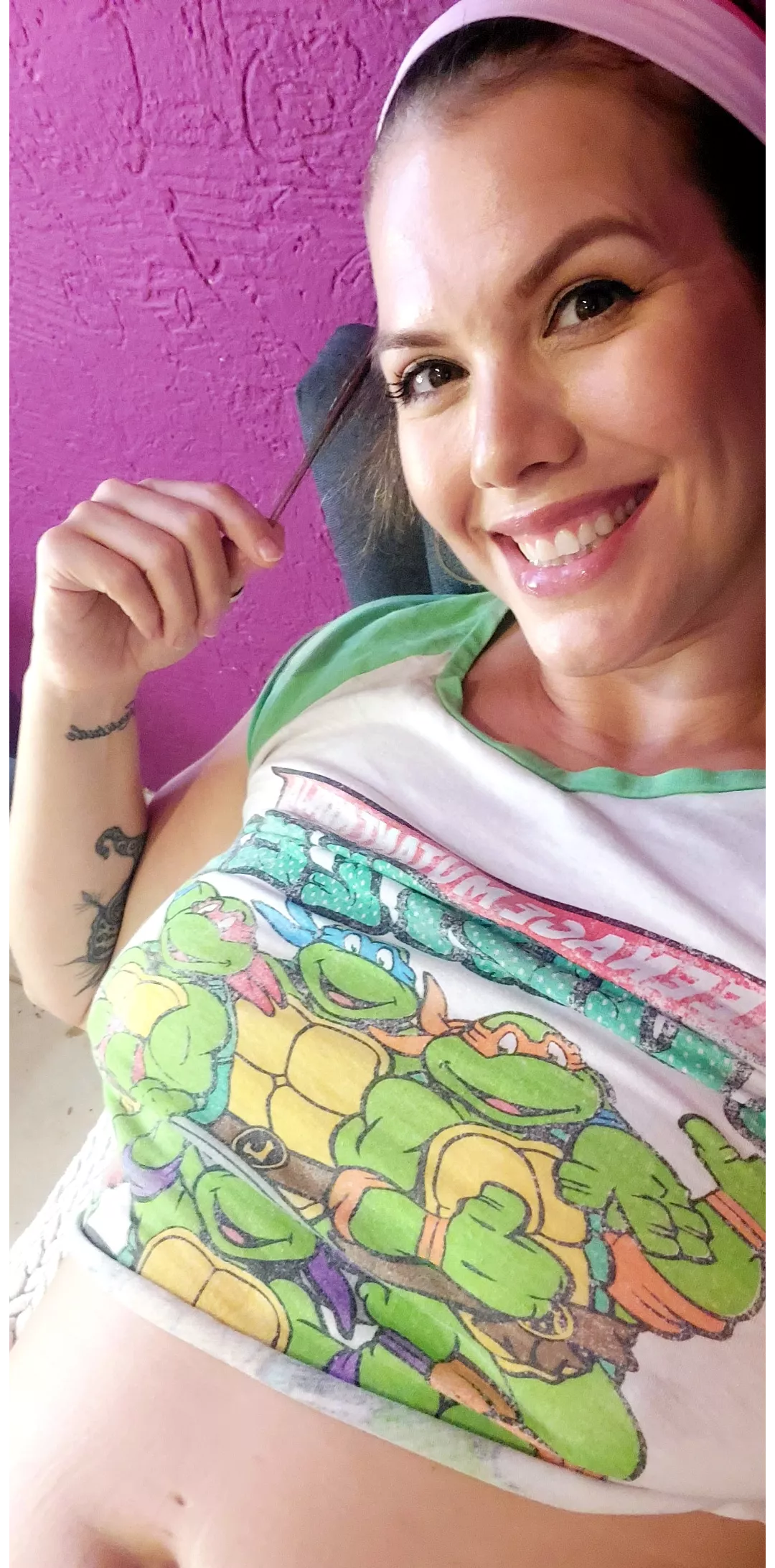 Chillin' in my favorite old tee