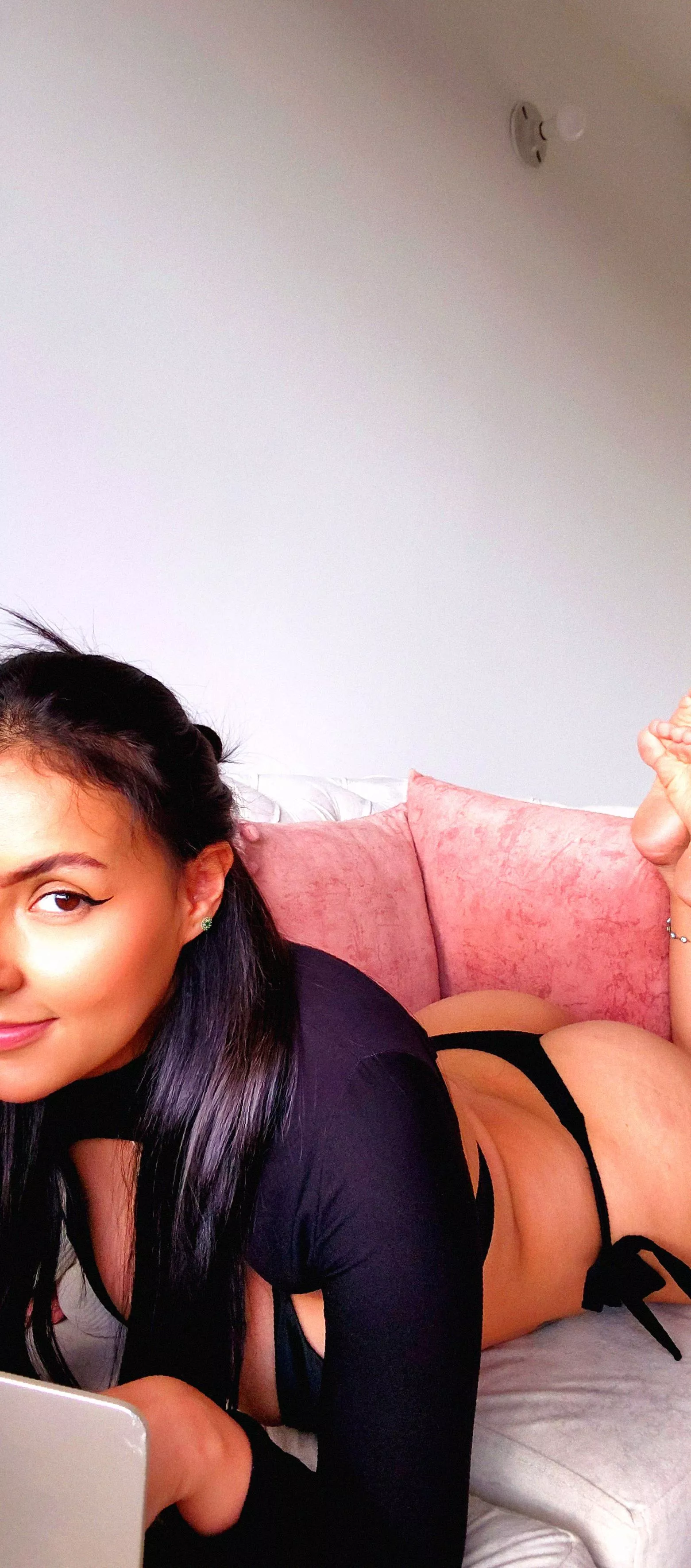 chilling here. I cant sleep.