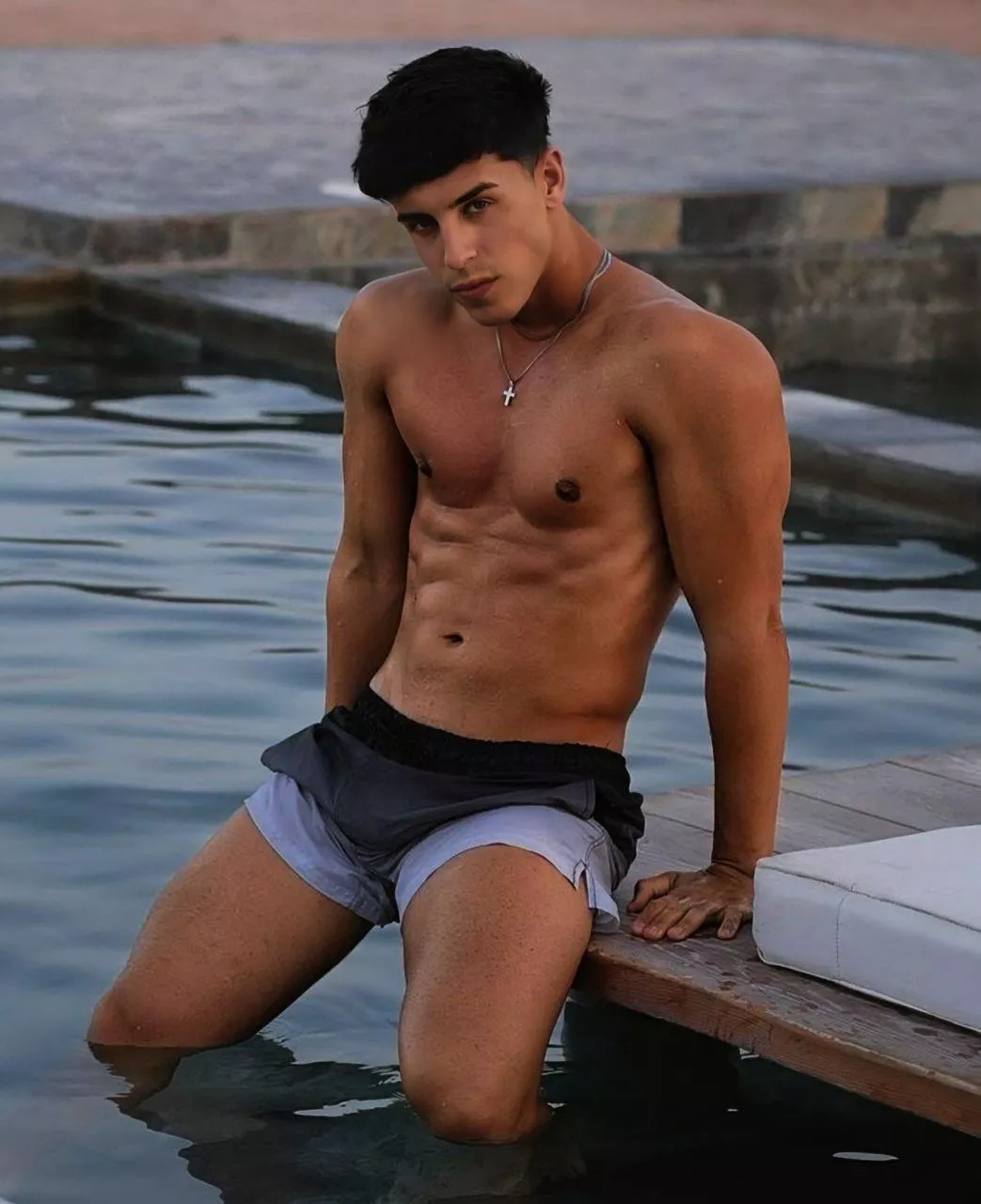 Come to the beach with me