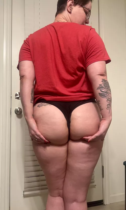 Cup booty before coffee