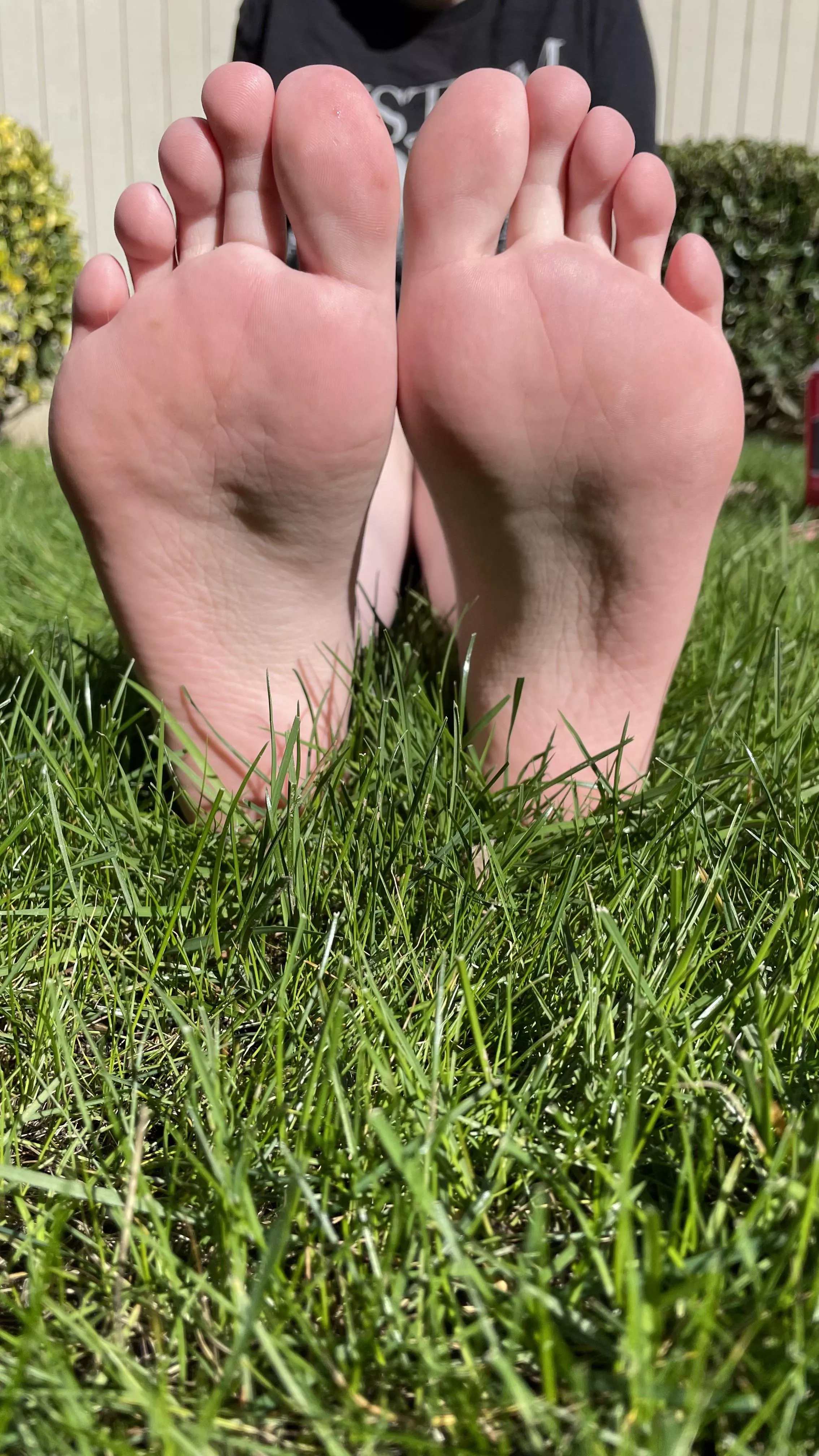 Did you miss me? Of course you did, because I bless you with getting to see my pretty pink soles 