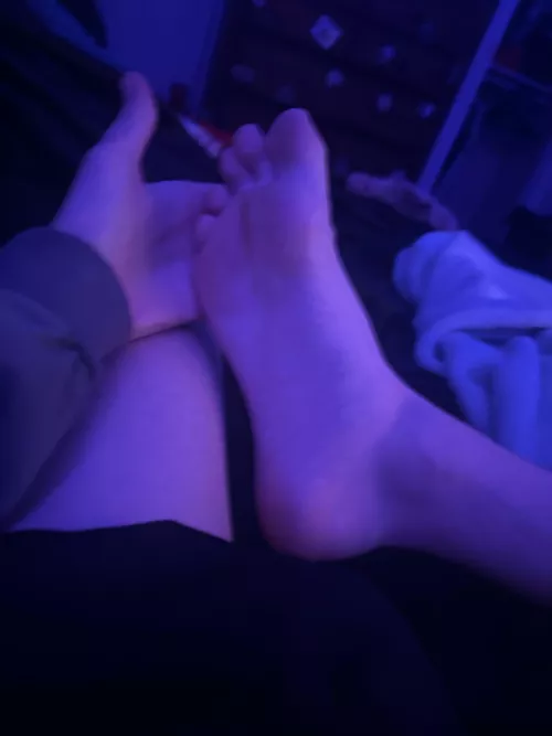 Dm me I’m so horny😣💔