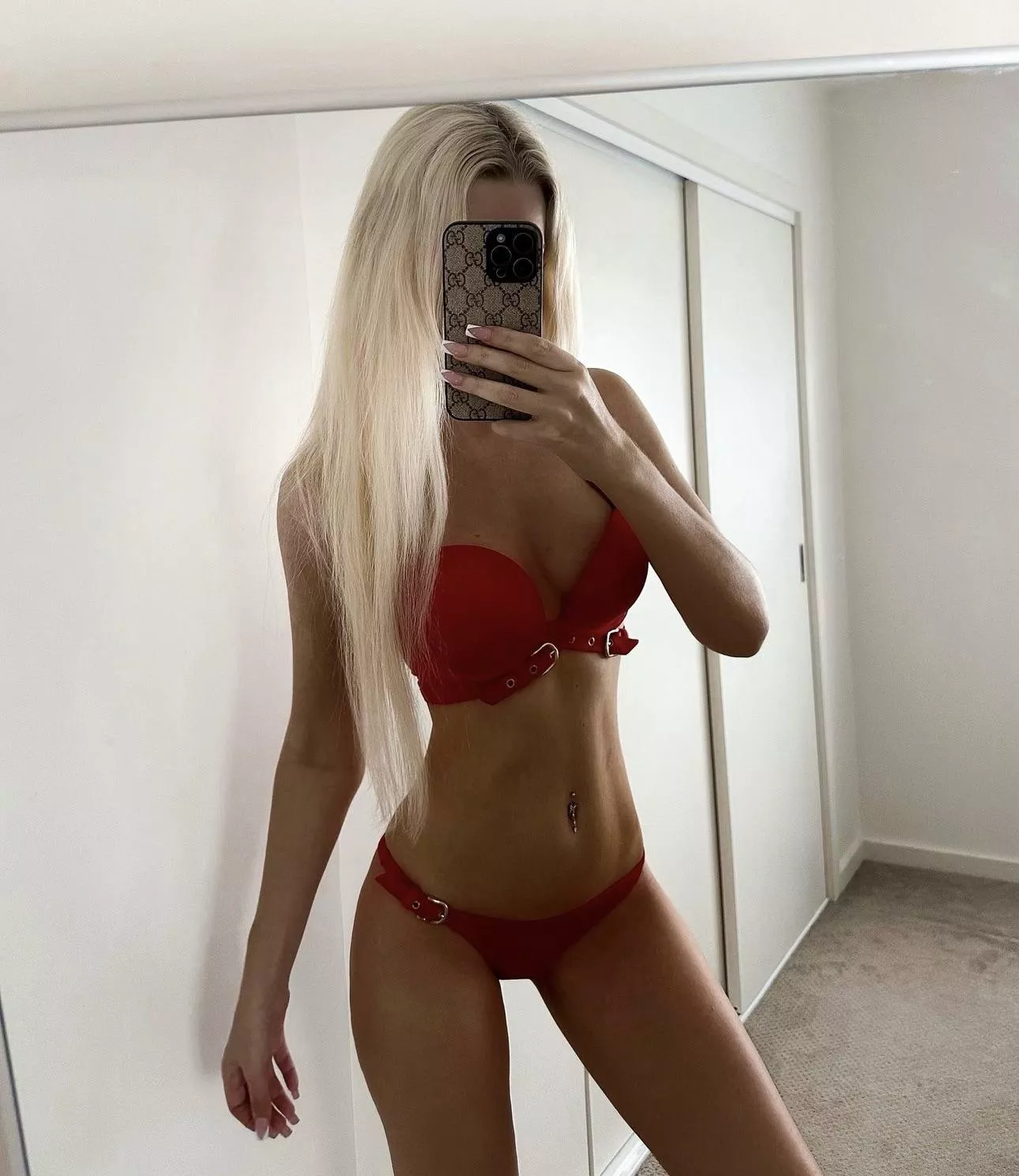 Do I look good in red 