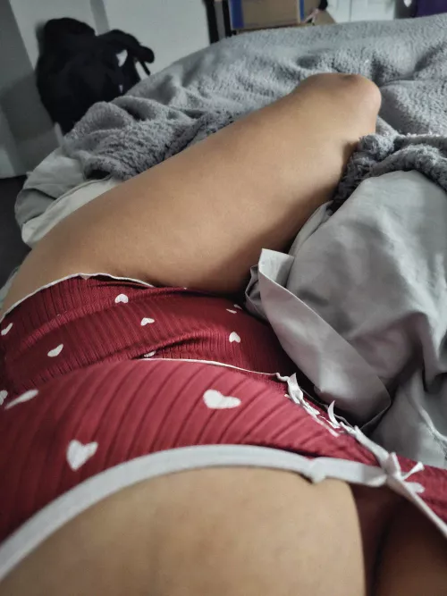 F28 [F4M] I'm a teacher, so I know how to keep things interesting... both in and out of the bedroom