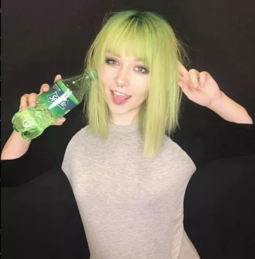 [F4MMM] Just flew in for WWWY! GF wants to achieve blowjob nirvana. Who's downtown and wants head? Info in the comments!