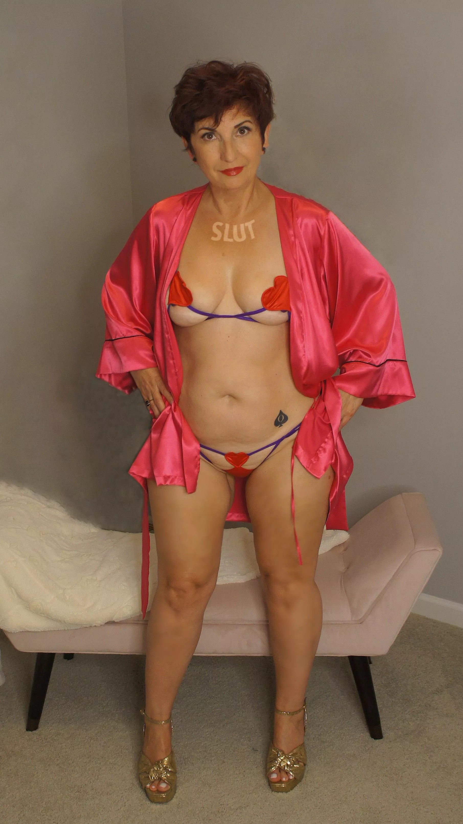 Falling asleep while tanning results in Super HOT 🔥content!!