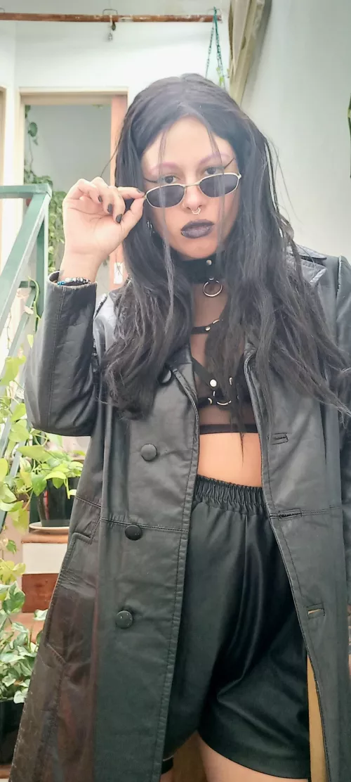 fuck being your goth gf, i want to be your goth wifey 