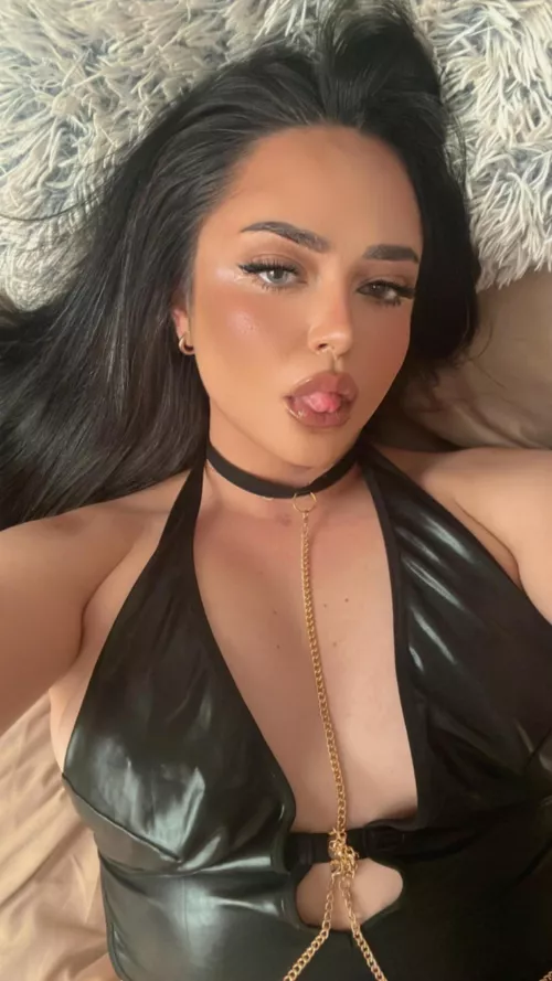 Get a look at who you will become obsessed with, who will control you and spend all your money 🫰🏼