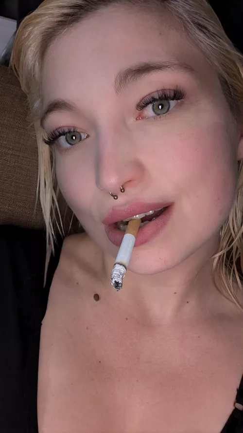 Good morning my smoking friends 💋🚬