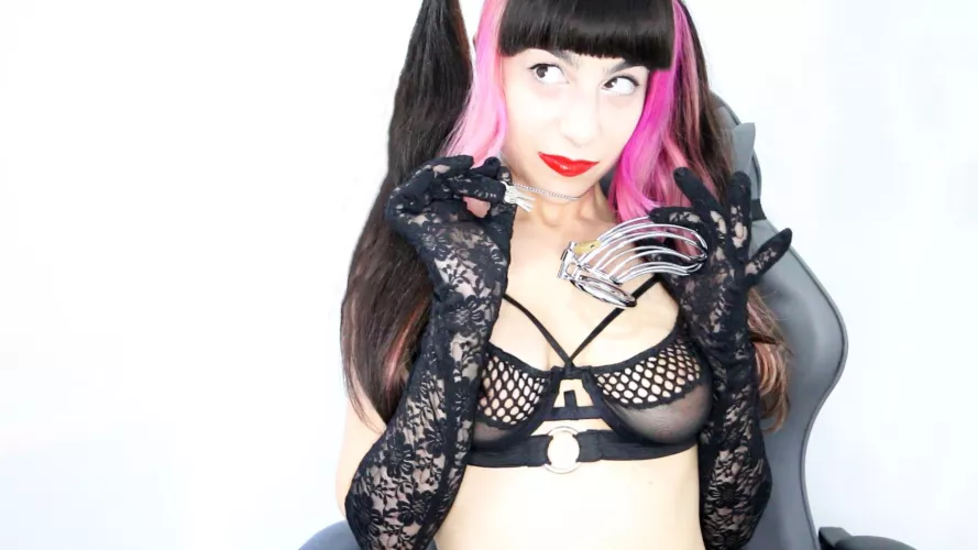 Halloween might be cuming, but you're not