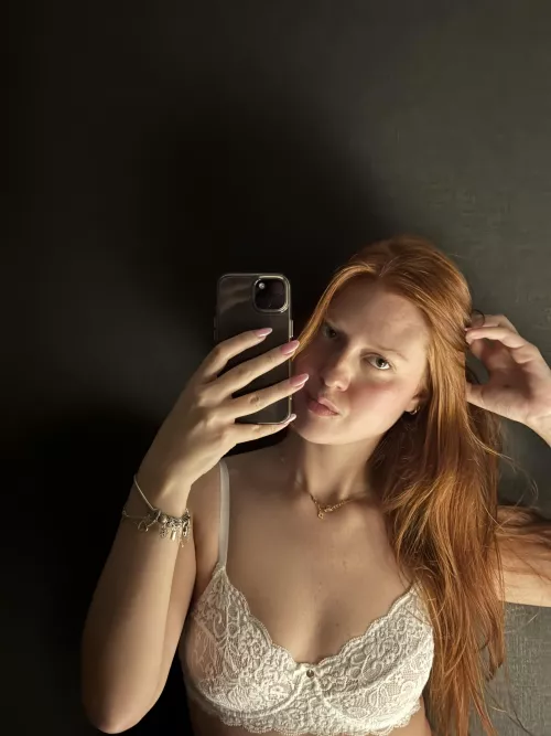 Hi, new here bit shy 18y/o Redhead ginger 