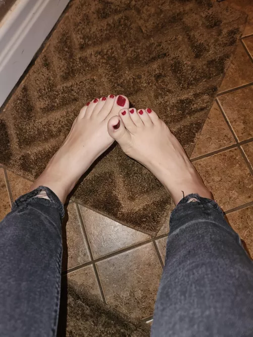 Horny MILF looking to please. Free link in comments.