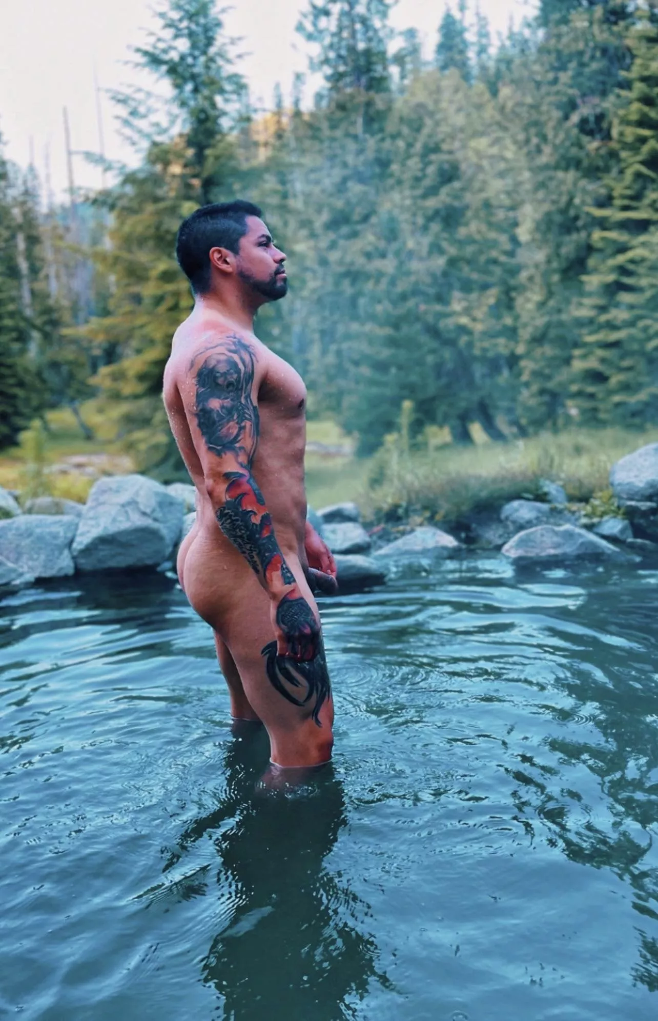 Hot springs in the middle of no where 