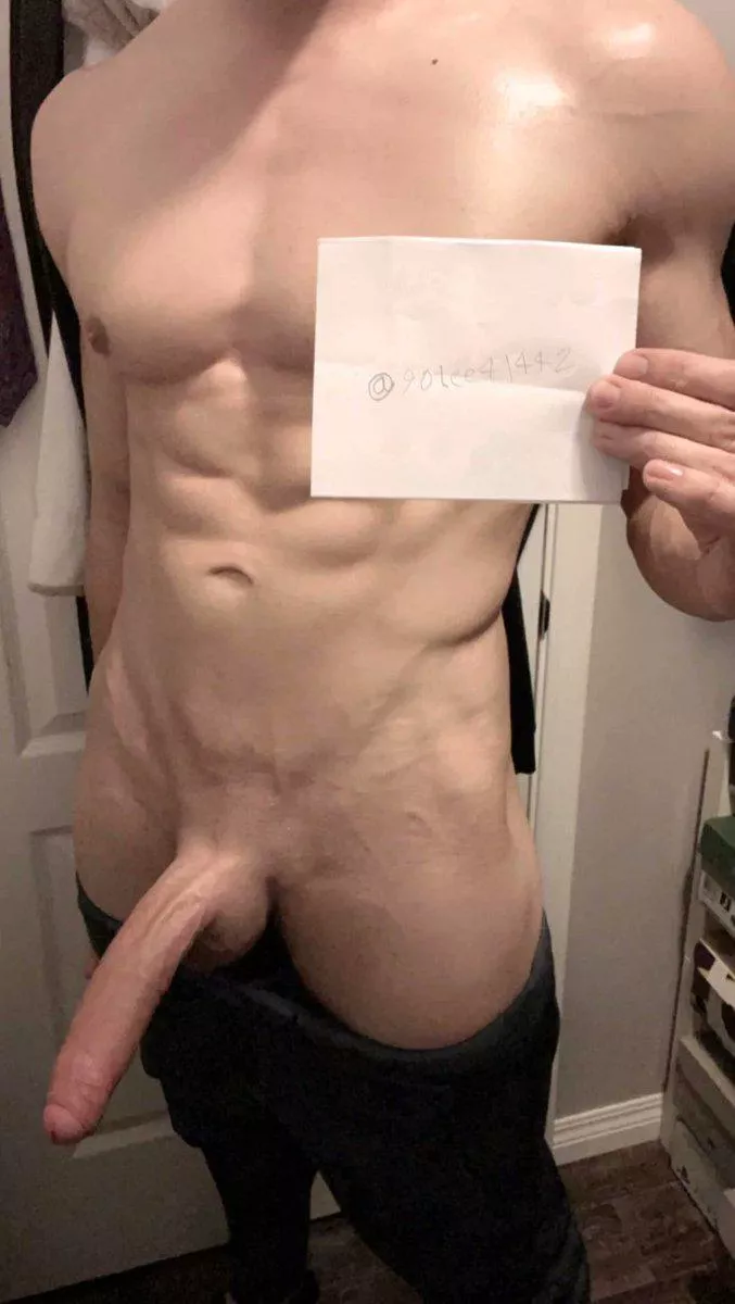Hung British guy here, who wants to make my big cock cum to indian women