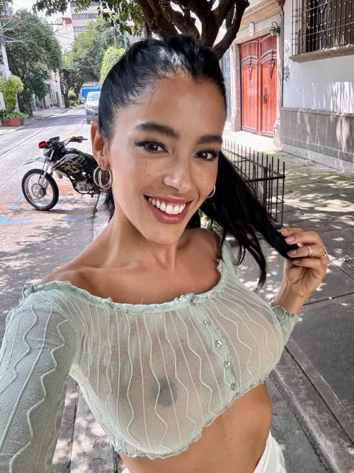 I didn't want to ruin this top with a bra underneath 