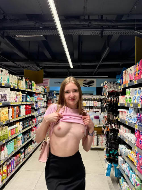 I like to take hot pictures in public 