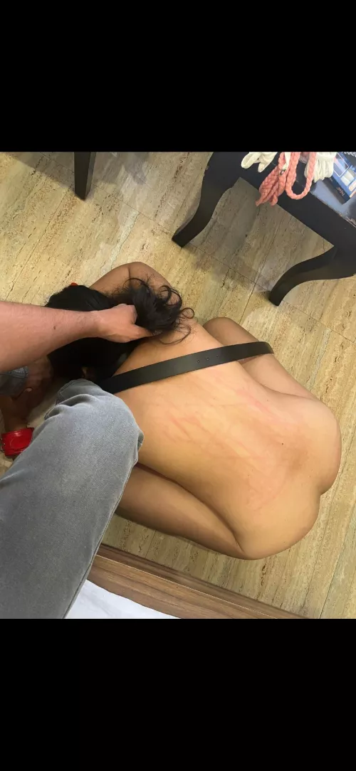 I love proper obedient subs like her 26 Bull Delhi