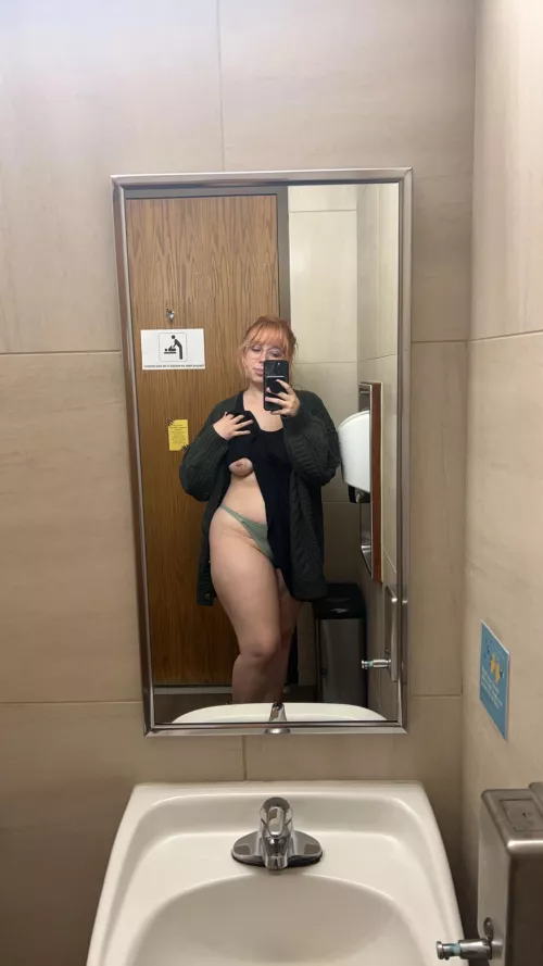 I need more layers for this weather 🥶 