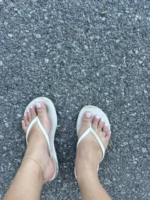 I need new flip flops these are so dirty 