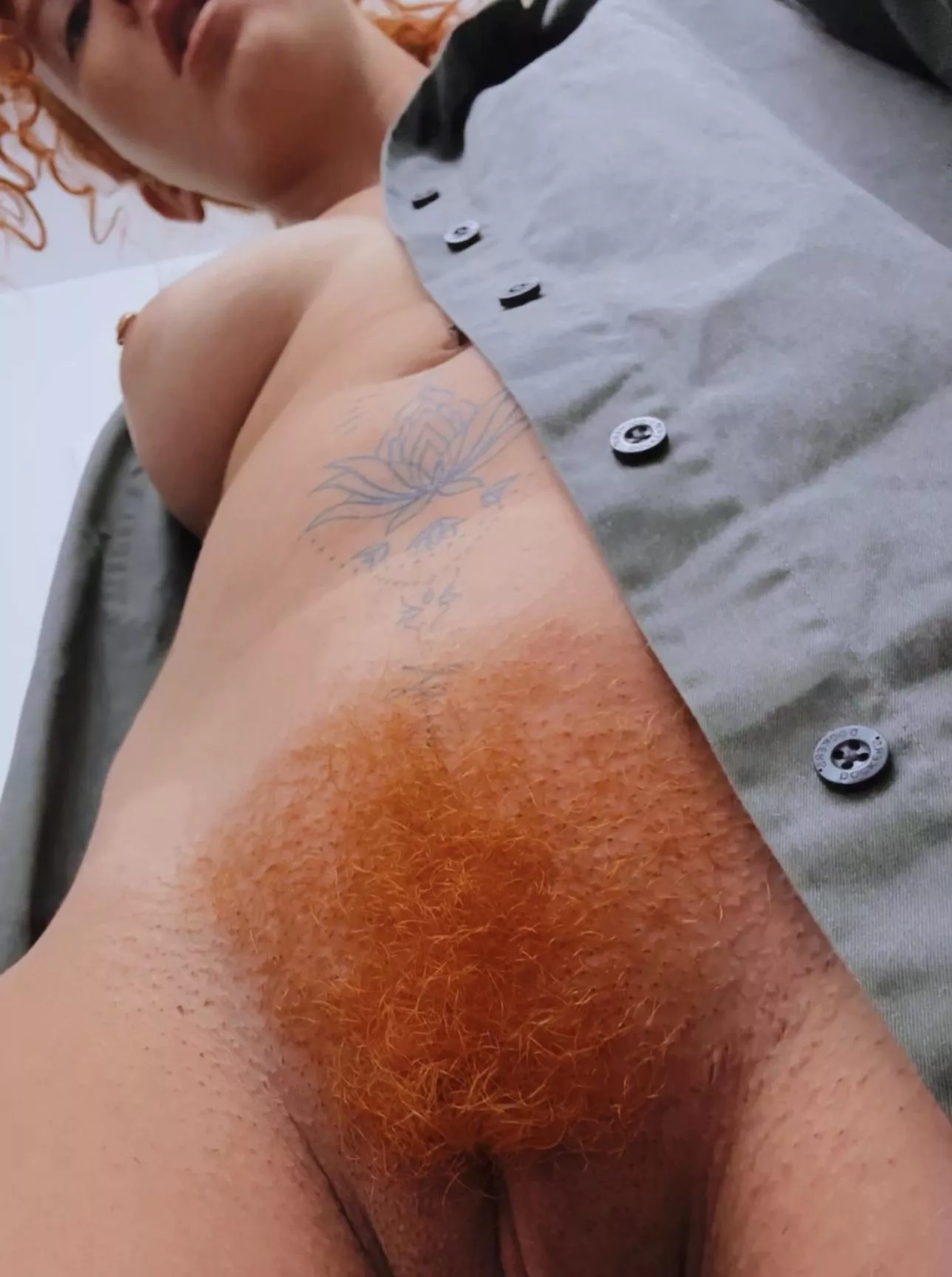 I spot a rare ginger wildcat that’s ready to be played with 😏🐈