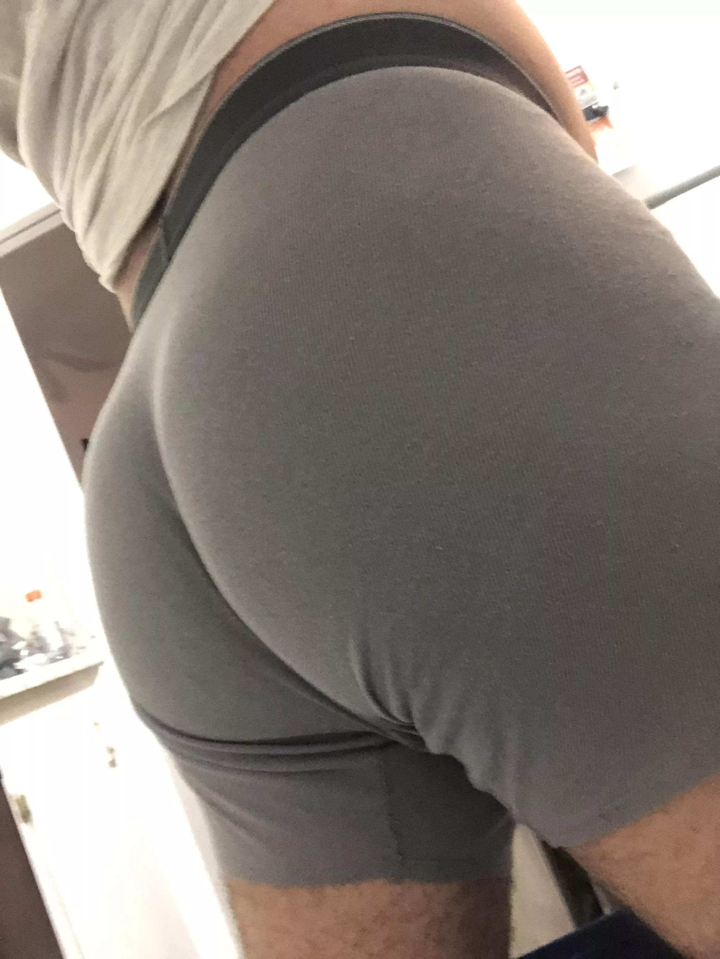 I want subs to chase after my Latino straight man ass.  You’ll never get to know how good it feels but I’d like to watch you try