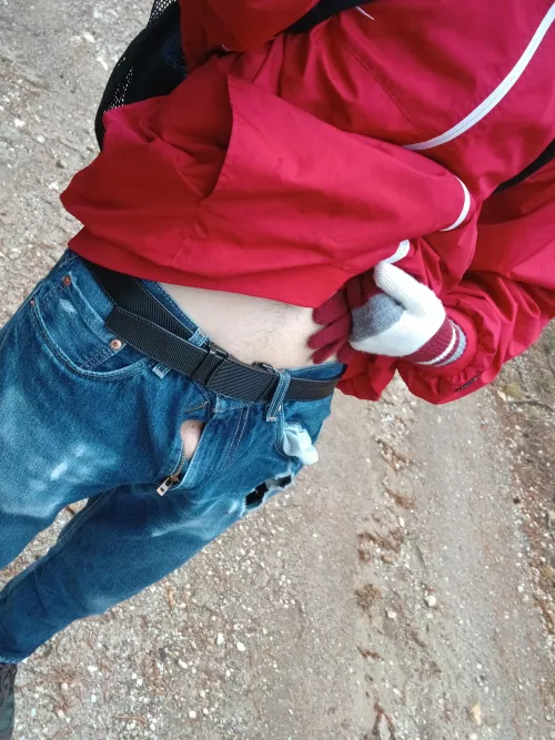 I want the right people to see my lack of underwear 😈