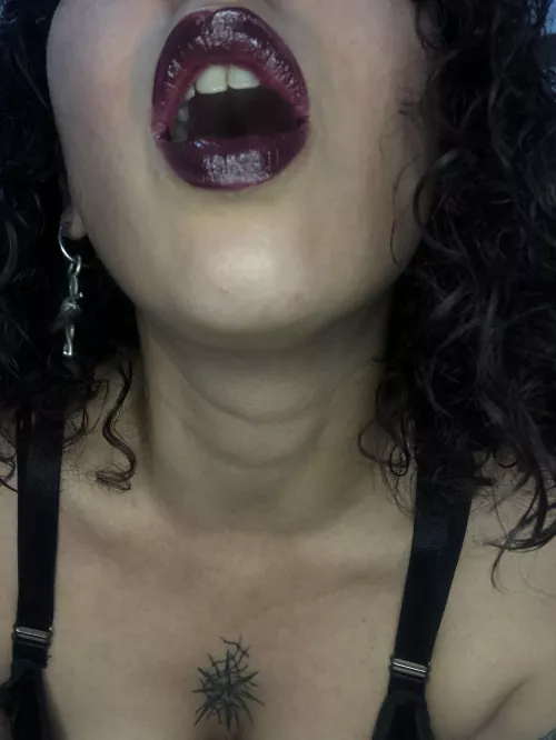 I want to paint your cock with my lips
