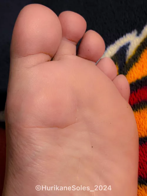 I wish you could see how good they taste and smell after all day in shoes and socks🤤