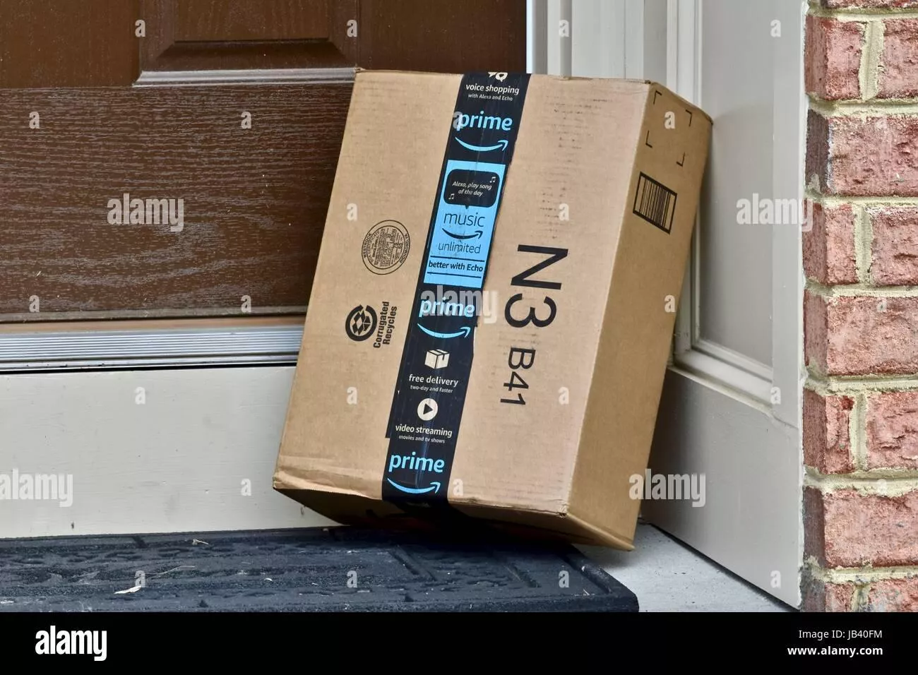 Idk what happened last night but I got a random amazon package today and I'm scared to open it... 